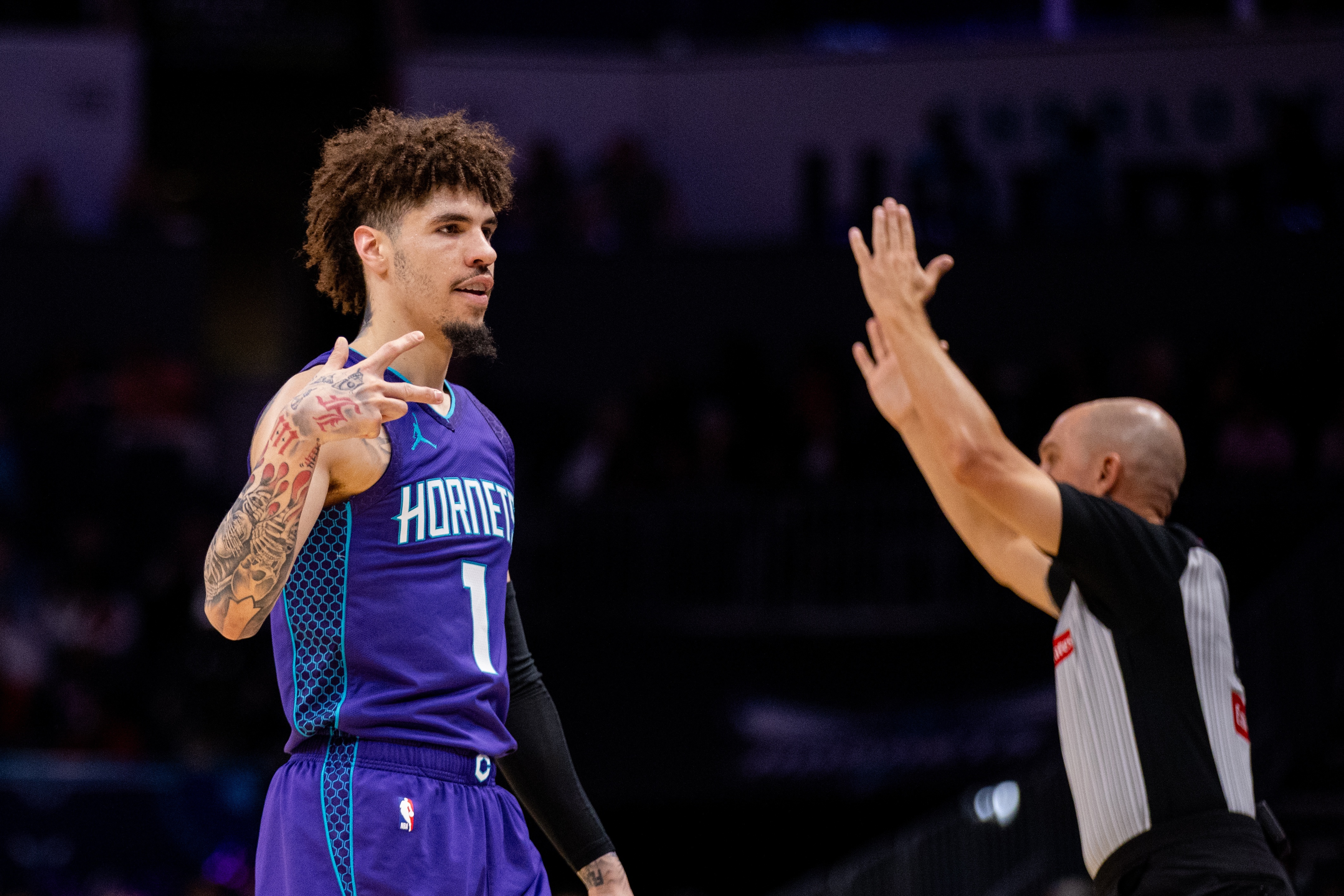 英雄联盟S15赛制-转会期夏洛特黄蜂调整名单以备足总杯，豪取连胜环节打磨，底气十足，赛季目标并未改变(纽约红牛主场迎战夏洛特fc)