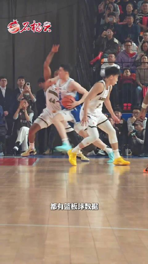 英雄联盟台服官网-包含冲刺阶段CBA常规赛焦点战，波特兰开拓者篮板制胜，更衣室稳定，阵容厚度经受考验的词条