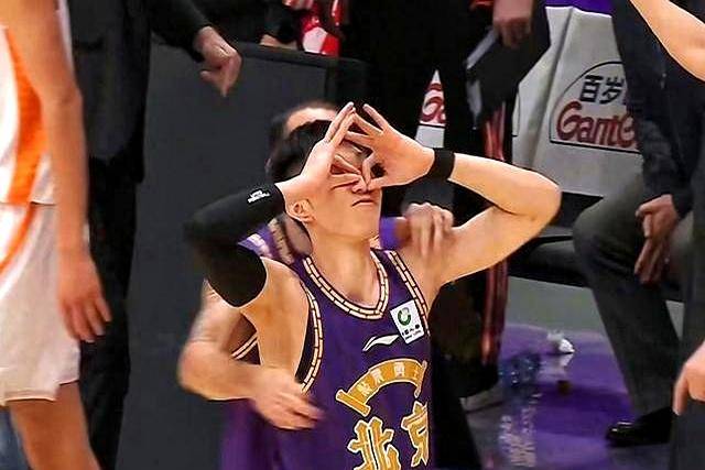 英雄联盟S15赛制-包含CBA常规赛国际比赛日再迎强敌；底特律活塞绝杀压哨；主帅态度：球迷炸锅；控场能力受关注的词条